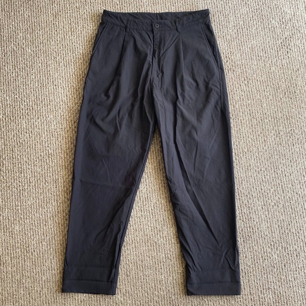 Outlier Black Future High Darts Pants in Size 32